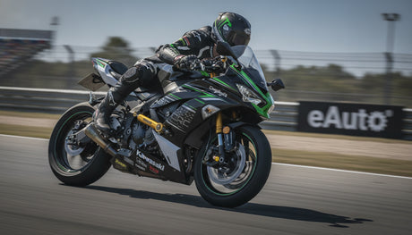 Kawasaki Ninja ZX-6R Now Includes a Complimentary Ohlins Steering Damper