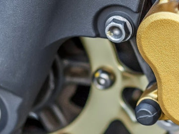 Buy High Quality Genuine Brake Disc Caliper at Low Price. Fast Delivery. Bike Spare Parts Online for Bajaj, Honda, Yamaha, Hero, Suzuki